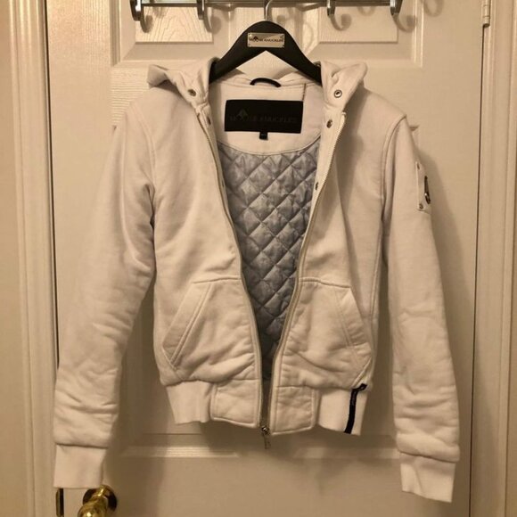 Moose Knuckle Classic Bunny - Picture 5 of 9